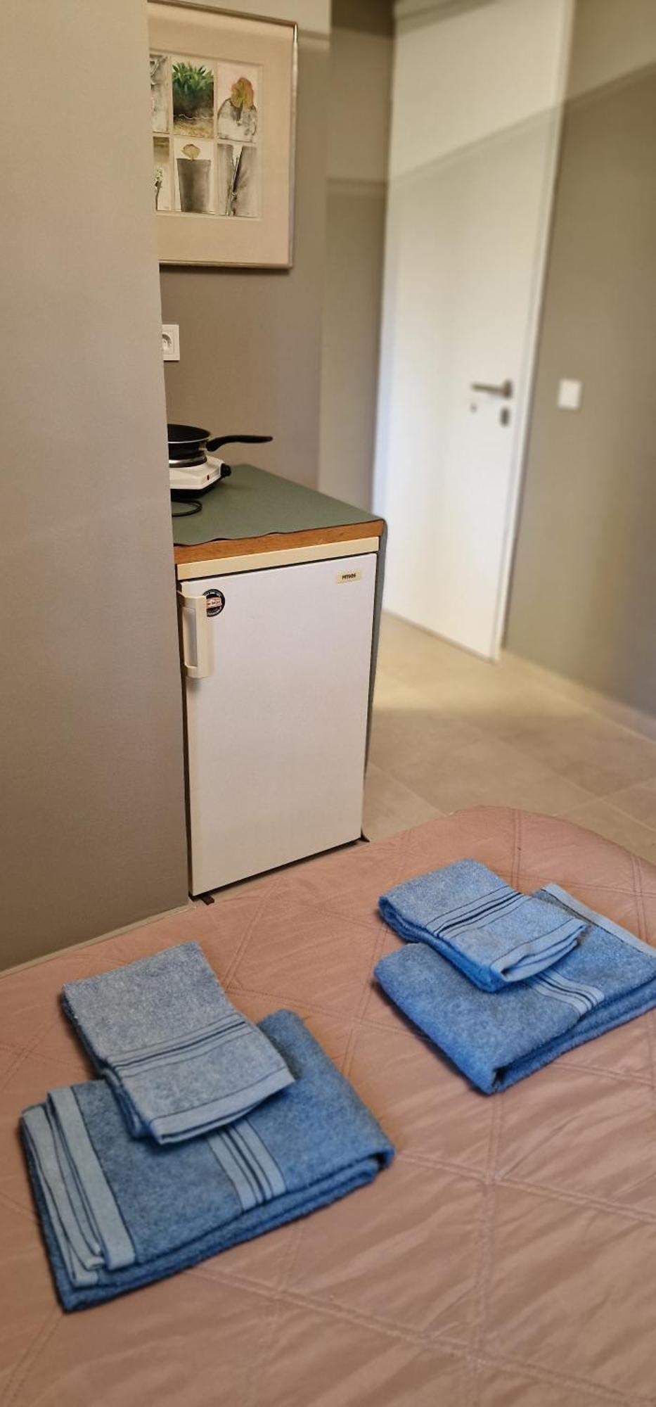 A Cozy Affordable Place At Voula Atenas Exterior foto